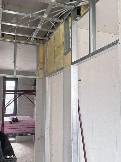 Casă cu 5 camere cu Teren 300 Mp în Central