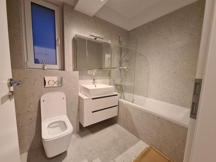 Duplex cu 3 camere cu Canalizare în Odăi
