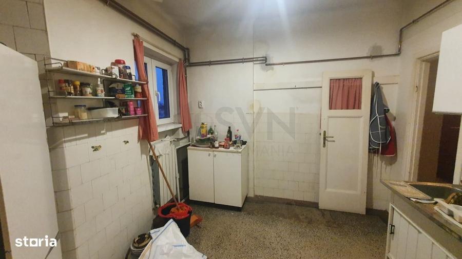 Apartament cu 3 camere în Romană