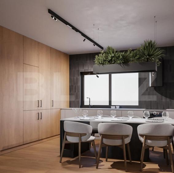Apartament cu 4 camere decomandat în Est