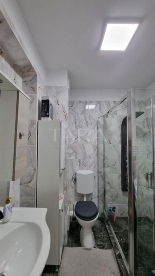 Apartament cu 3 camere decomandat în Florești