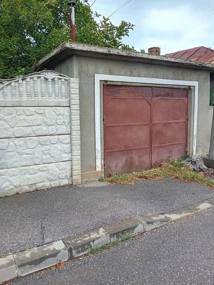 Casă cu 5 camere în Caracal