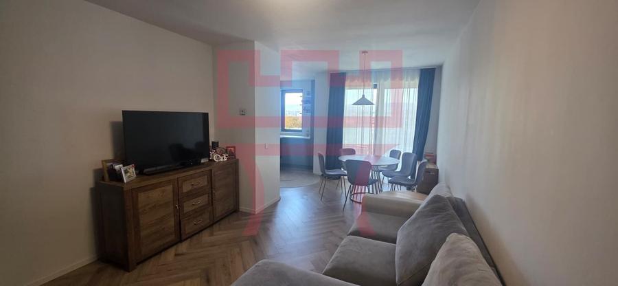 Apartament cu 2 camere semidecomandat, mobilat în Semicentral
