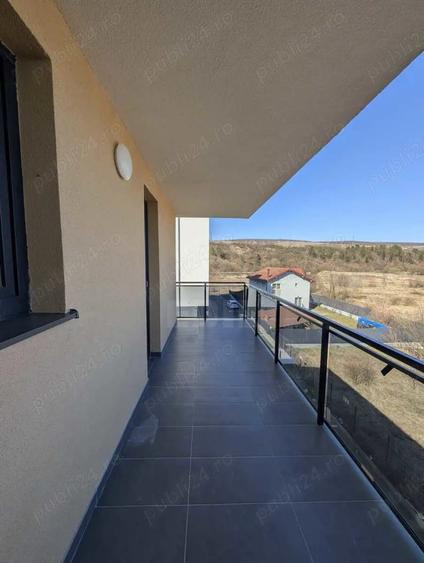 Apartament cu 3 camere semidecomandat în Nord