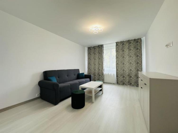 Apartament cu 2 camere decomandat în Basarabia