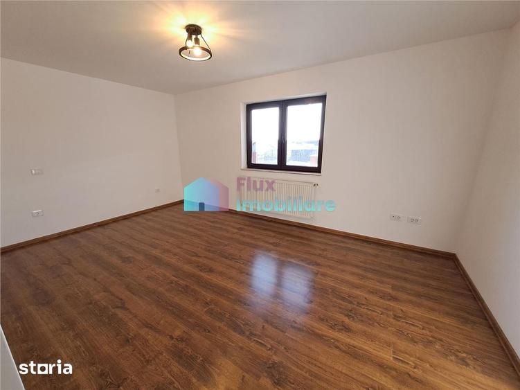 Casă cu 6 camere cu Teren 759 Mp în Moara