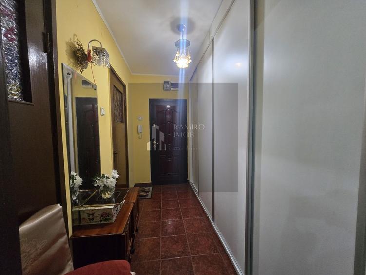 Apartament cu 3 camere decomandat, mobilat în Rahova