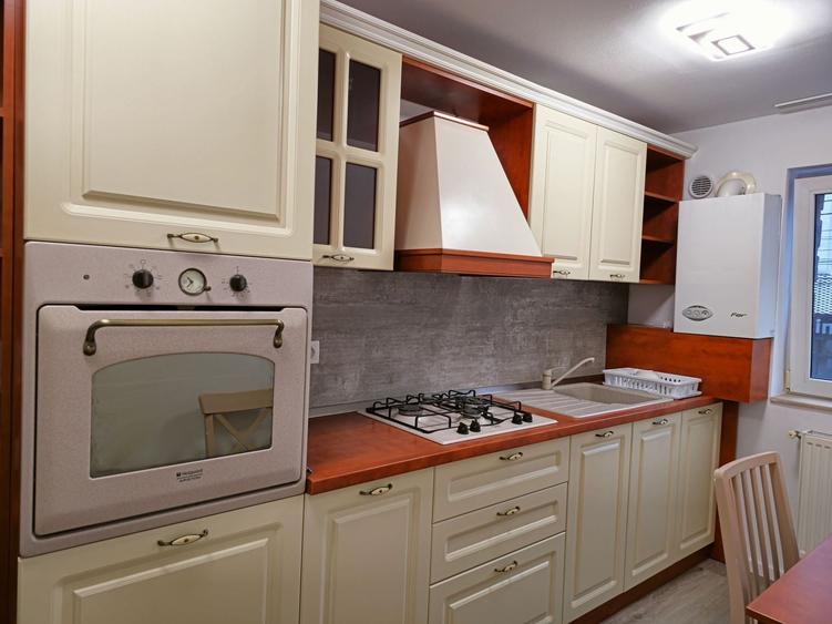 Apartament cu 2 camere decomandat, mobilat în Zorilor