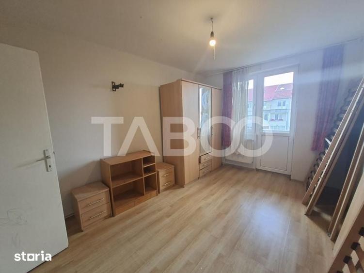 Apartament cu 2 camere semidecomandat în Trei Stejari