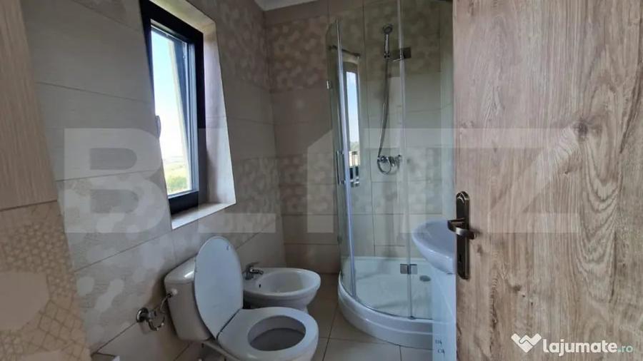 Casă cu 4 camere cu Teren 480 Mp în Cornești