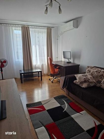 Apartament cu 3 camere decomandat în Berceni