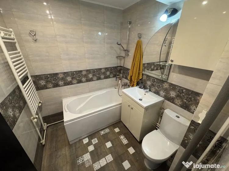 Apartament cu 2 camere decomandat în Km 5