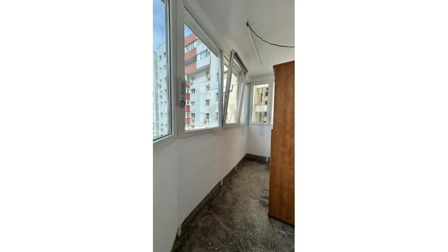 Apartament cu 4 camere decomandat în 1 Mai