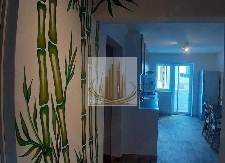 Apartament cu 3 camere decomandat, mobilat în Aradului
