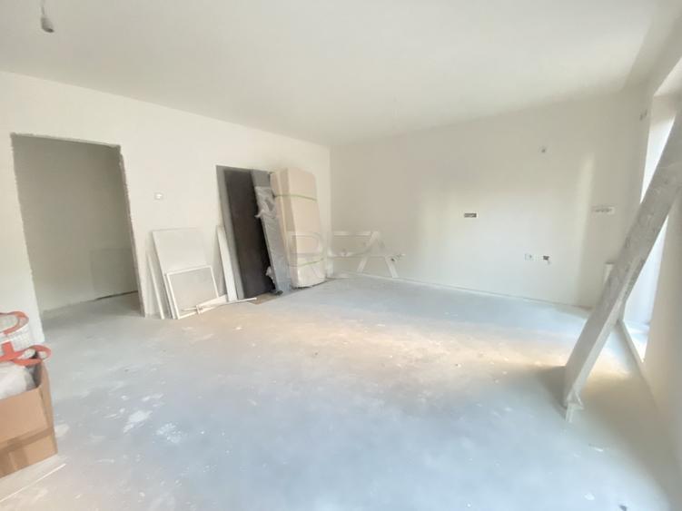 Apartament cu 3 camere decomandat în 13 Septembrie