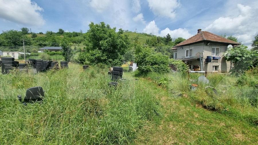 Casă individuală cu 5 camere cu Teren 14660 Mp în Suceagu