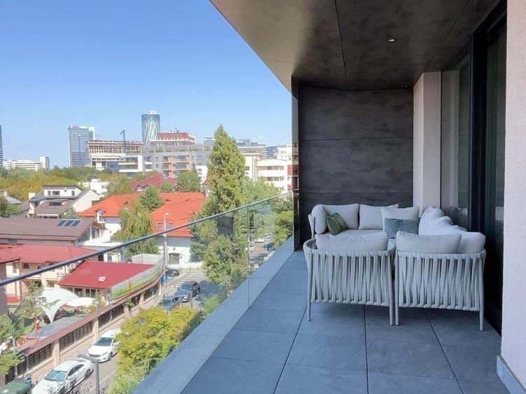 Apartament cu 3 camere decomandat în Floreasca