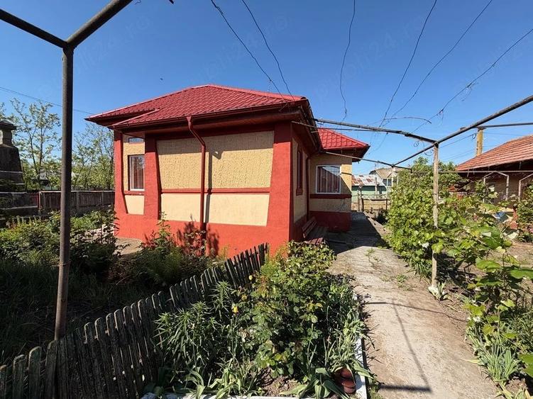 Casă cu 4 camere cu Teren 892 Mp în Grădiștea