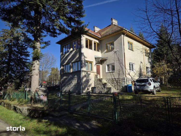 Casă cu 10 camere cu Teren 1034 Mp în Cabana Vânătorilor