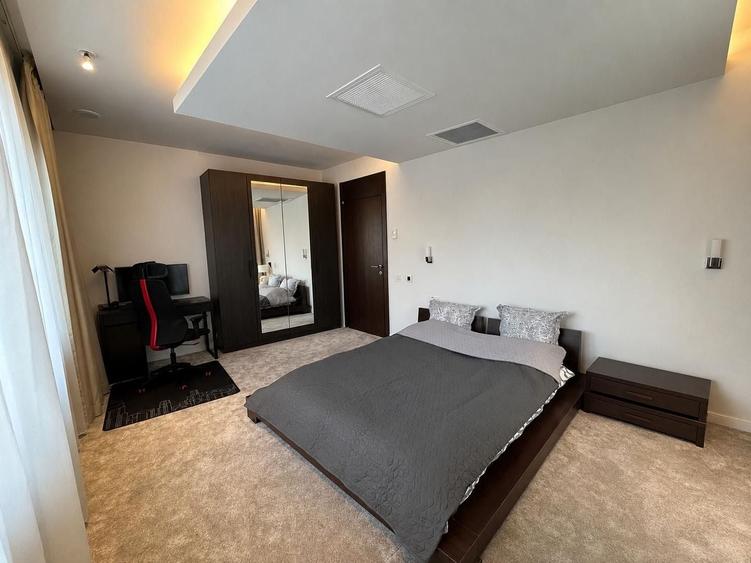 Apartament cu 4 camere semidecomandat, mobilat în Iancu Nicolae