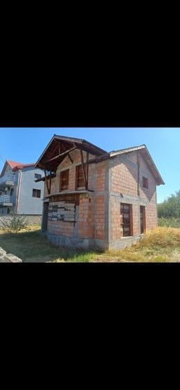 Casă cu 3 camere în Popoveni