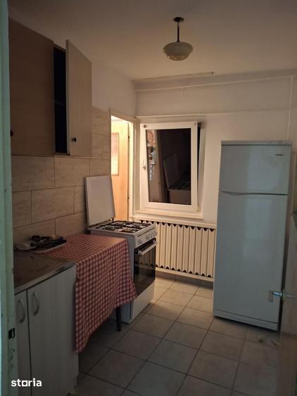 Garsonieră decomandată în Tei