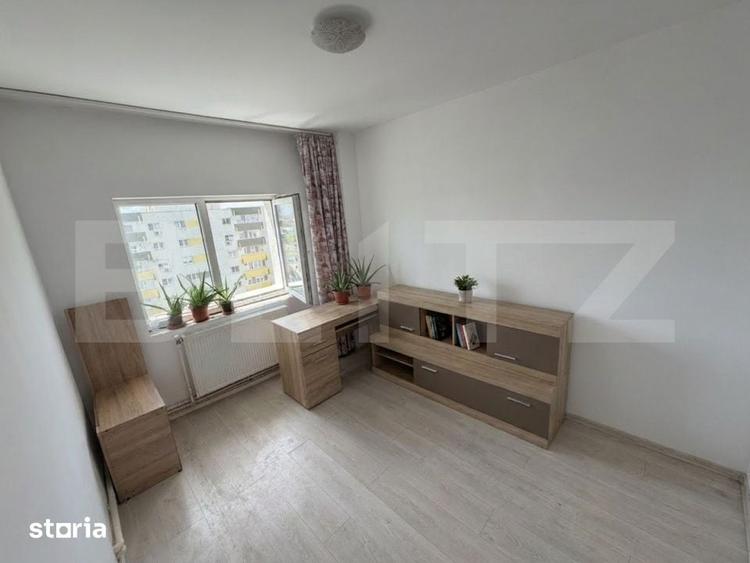 Apartament cu 4 camere decomandat în Micro 16