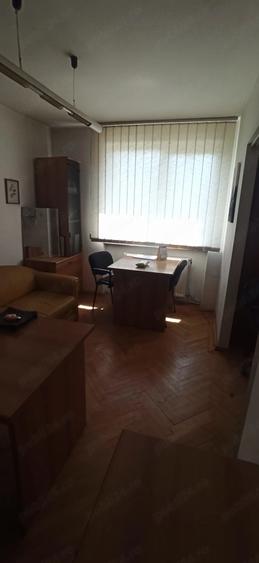 Apartament cu 3 camere semidecomandat în Ultracentral