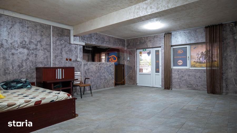 Spațiu comercial, de 150 mp, în Corbii Mari