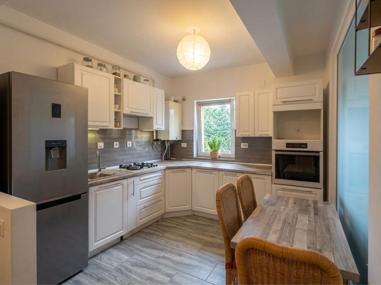 Apartament cu 2 camere decomandat în Florești