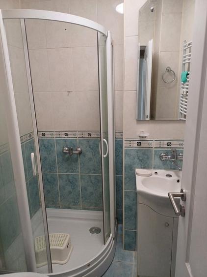 Apartament cu 4 camere decomandat în Dorobanți
