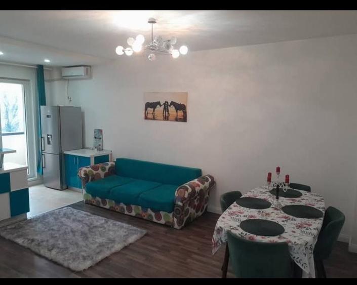 Apartament cu 2 camere decomandat în Roșu