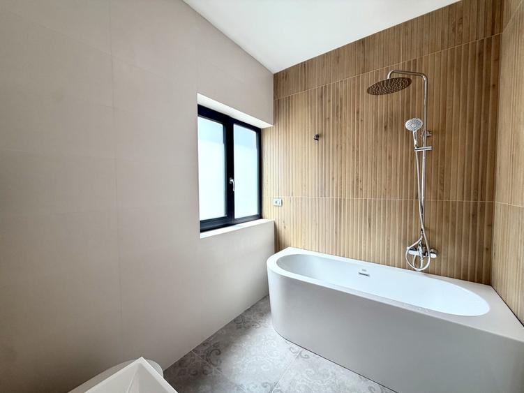 Duplex cu 4 camere cu Canalizare în Dumbrăvița