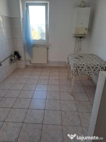 Apartament cu 2 camere semidecomandat în Exterior Vest