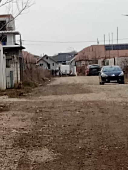 Teren agricol intravilan de 1300 mp, în Est
