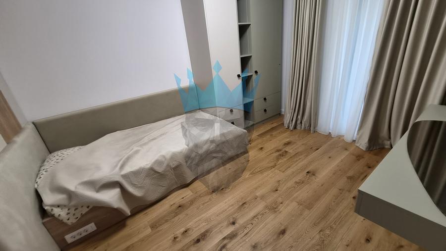 Apartament cu 3 camere decomandat, mobilat în Unirii