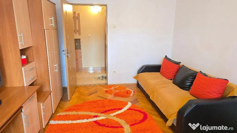 Apartament cu 2 camere decomandat în Central