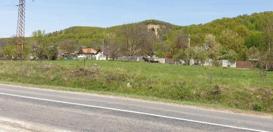 Teren de 2298 mp, în Izvoarele
