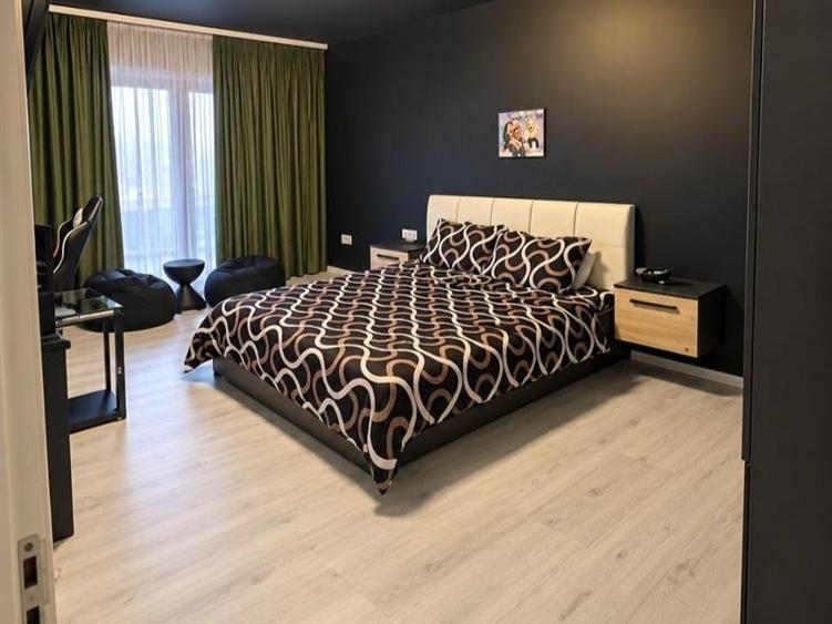Casă individuală cu 5 camere cu Teren 330 Mp în Calea Severinului
