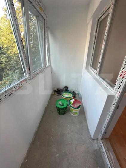 Apartament cu 4 camere semidecomandat în Sud
