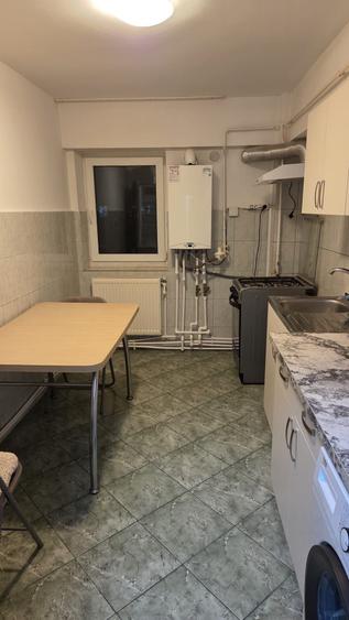 Apartament cu 2 camere decomandat în Traian