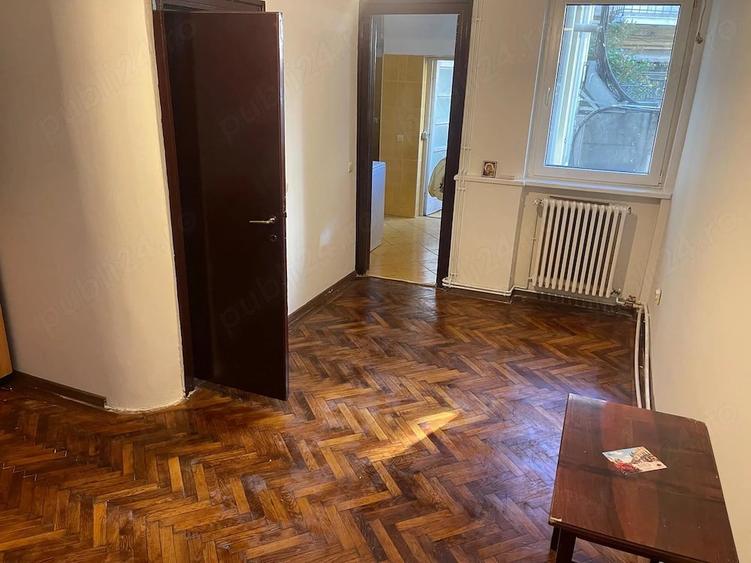 Garsonieră decomandată în Cișmigiu
