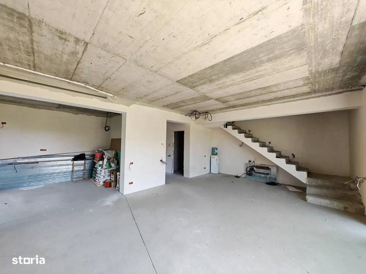 Casă cu 4 camere în Tamași