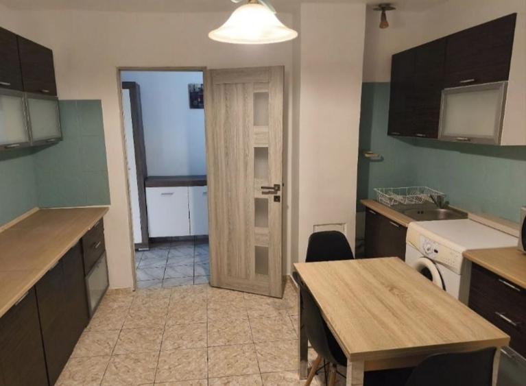Apartament cu 2 camere decomandat în Bucovina