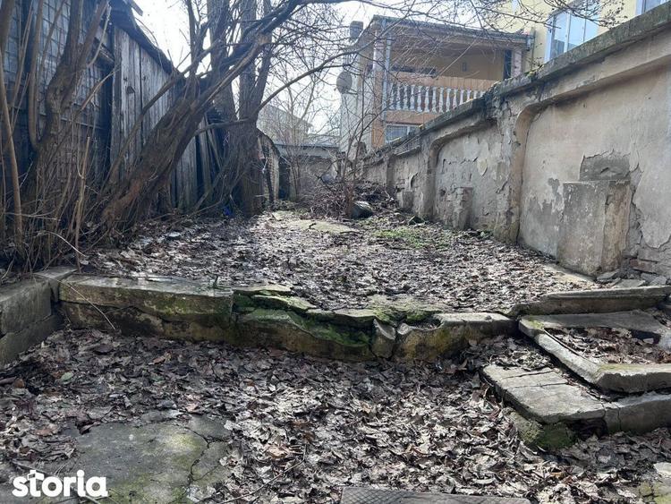 Casă cu 4 camere cu Teren 160 Mp în Școlilor