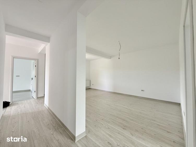 LA COMANDA | Casa cu 3 Camere - Lumina - 10