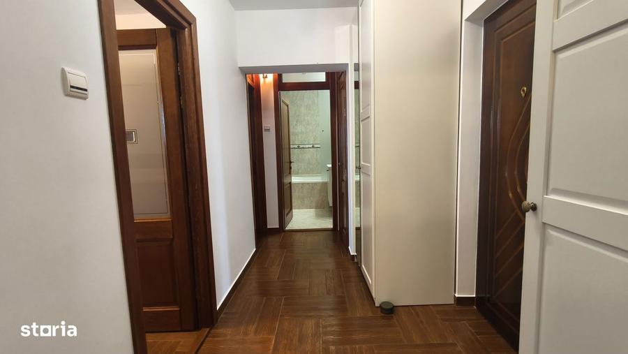 Apartament cu 2 camere decomandat în Republicii