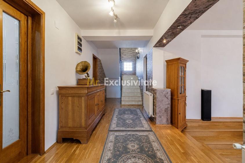 Casă individuală cu 5 camere cu Piscina în Mogoșoaia