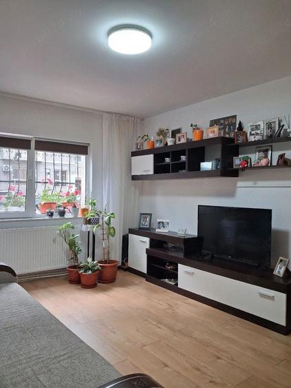 Apartament cu 2 camere semidecomandat, mobilat în Inel II