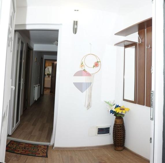 Casă individuală cu 5 camere cu Teren 366 Mp în Tărlungeni
